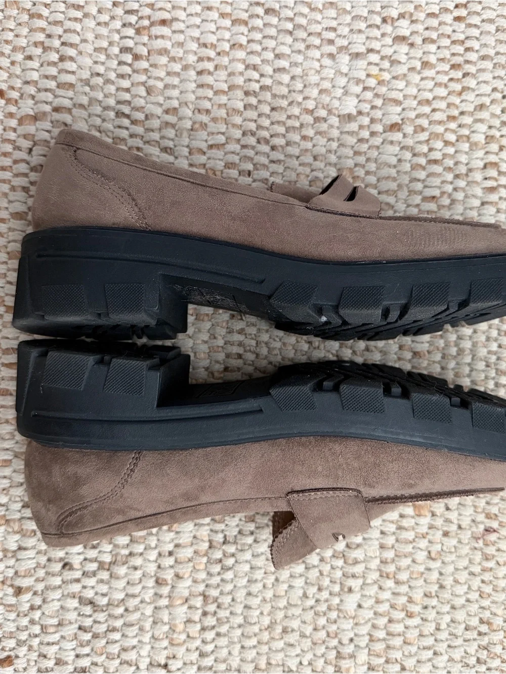 Women’s Crown Vintage Brown Suede Penny Loafers- LIKE NEW - Picture 4 of 6